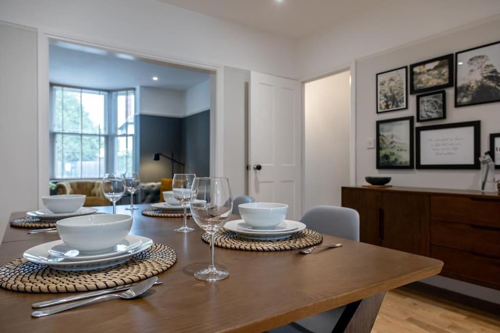Hereford - Clifton Villa - Beautifully Presented House Located A Short Walk From City Centre - Sleeps 6 Guests - Perfect For Exploring Hereford - Hosted By Rentmyhouse Exterior foto