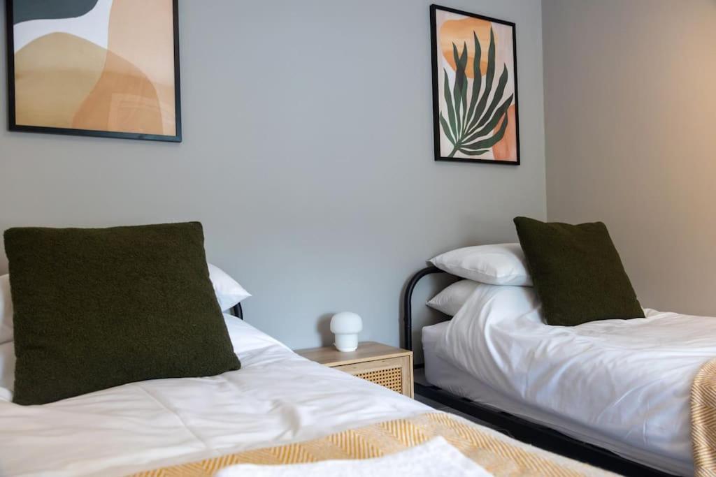 Hereford - Clifton Villa - Beautifully Presented House Located A Short Walk From City Centre - Sleeps 6 Guests - Perfect For Exploring Hereford - Hosted By Rentmyhouse Exterior foto